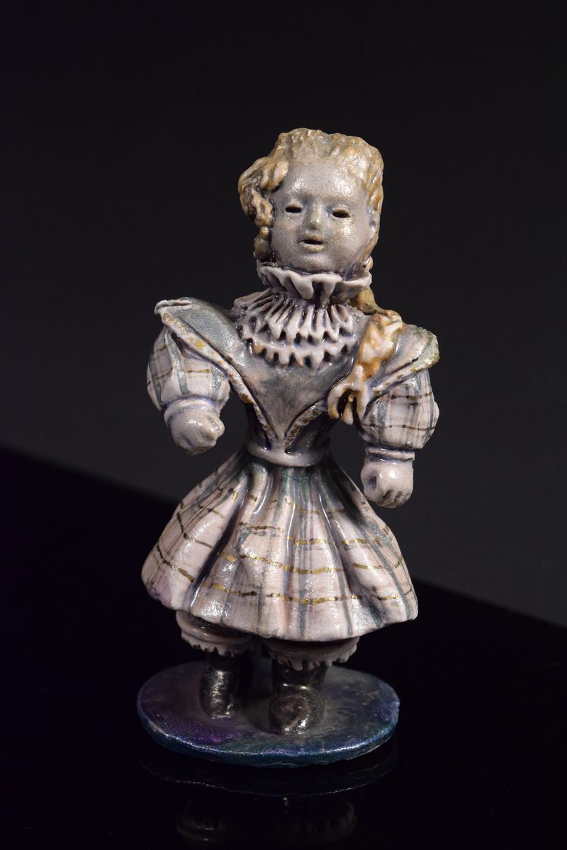 Fanciulla in costume