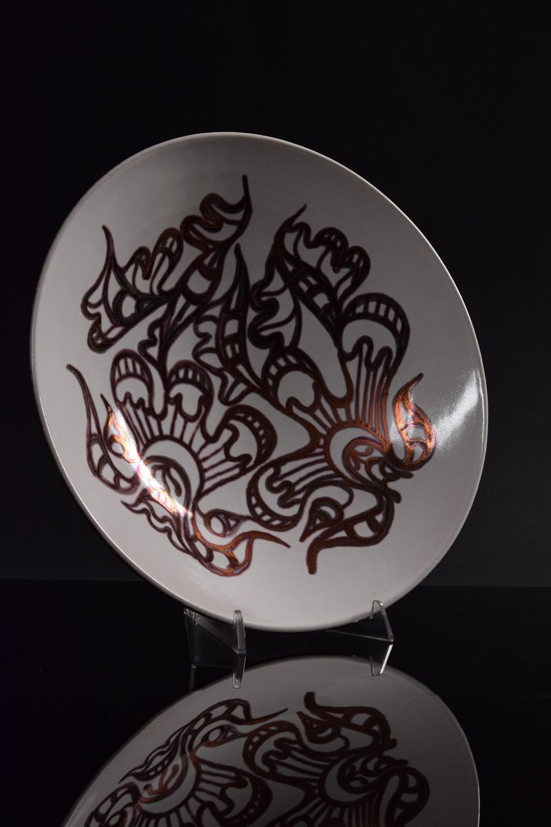 Grande piatto a motivi informali