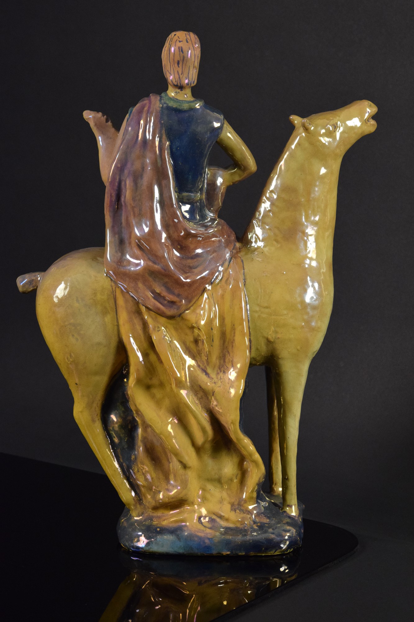 Suonatore di liuto a cavallo
