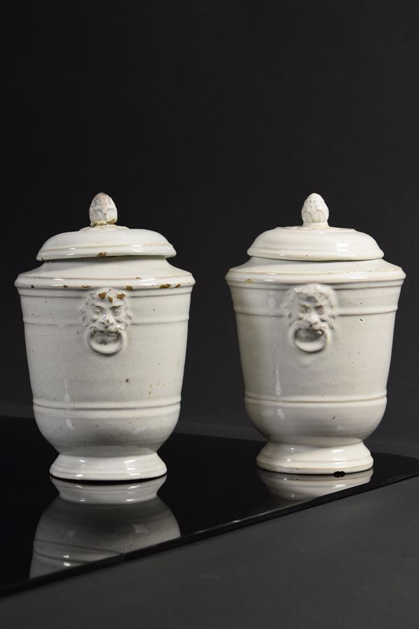 Coppia vasi da farmacia, Manifattura Italiana, fine XVIII inizio XIX secolo