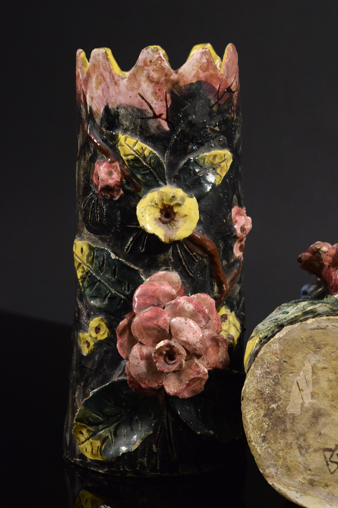 Coppia di vasi a barbotine