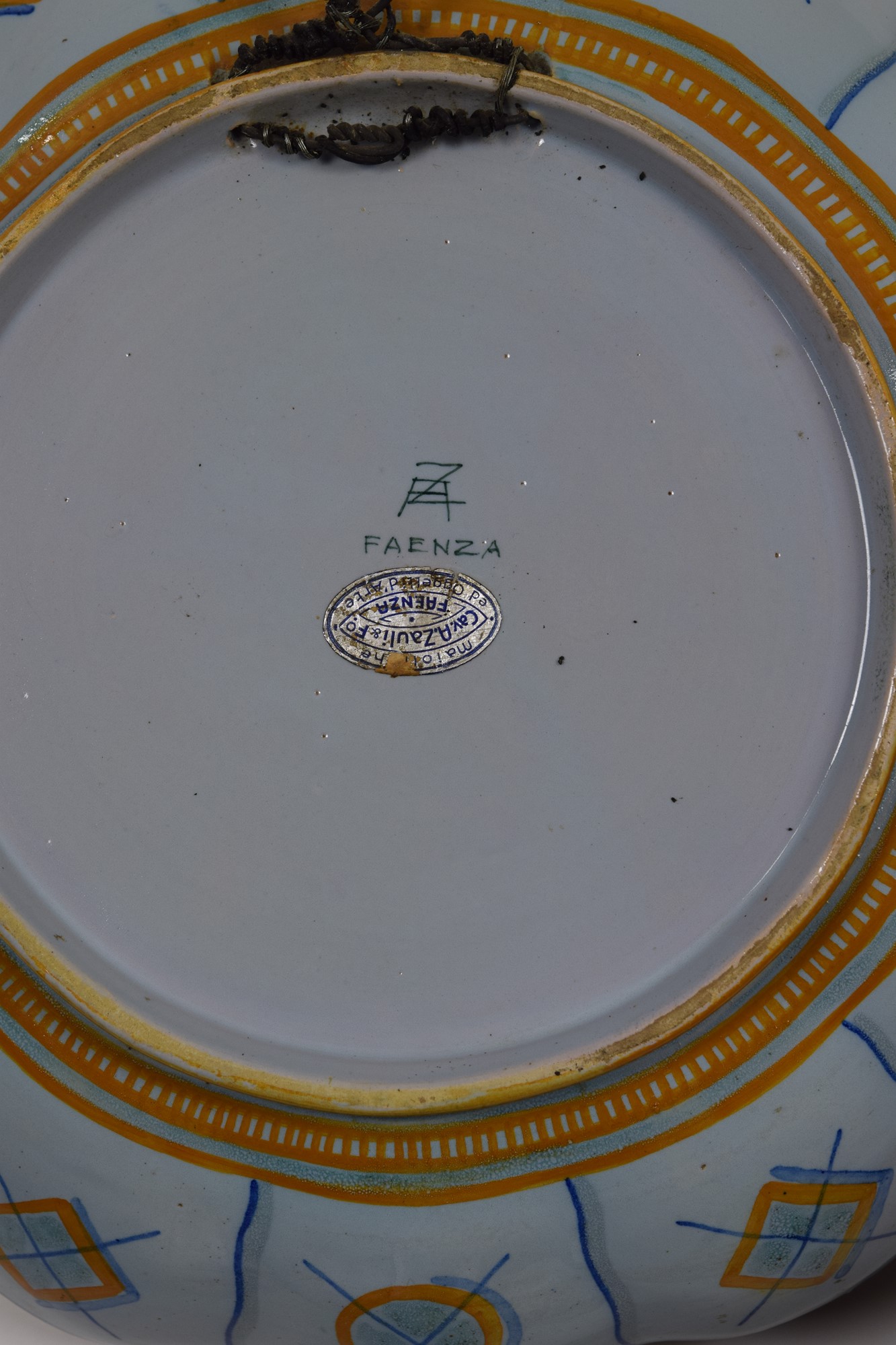 Coppia di crespine istoriate