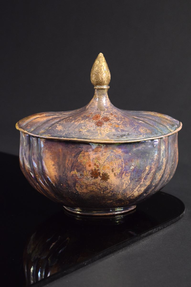 Scatola con coperchio