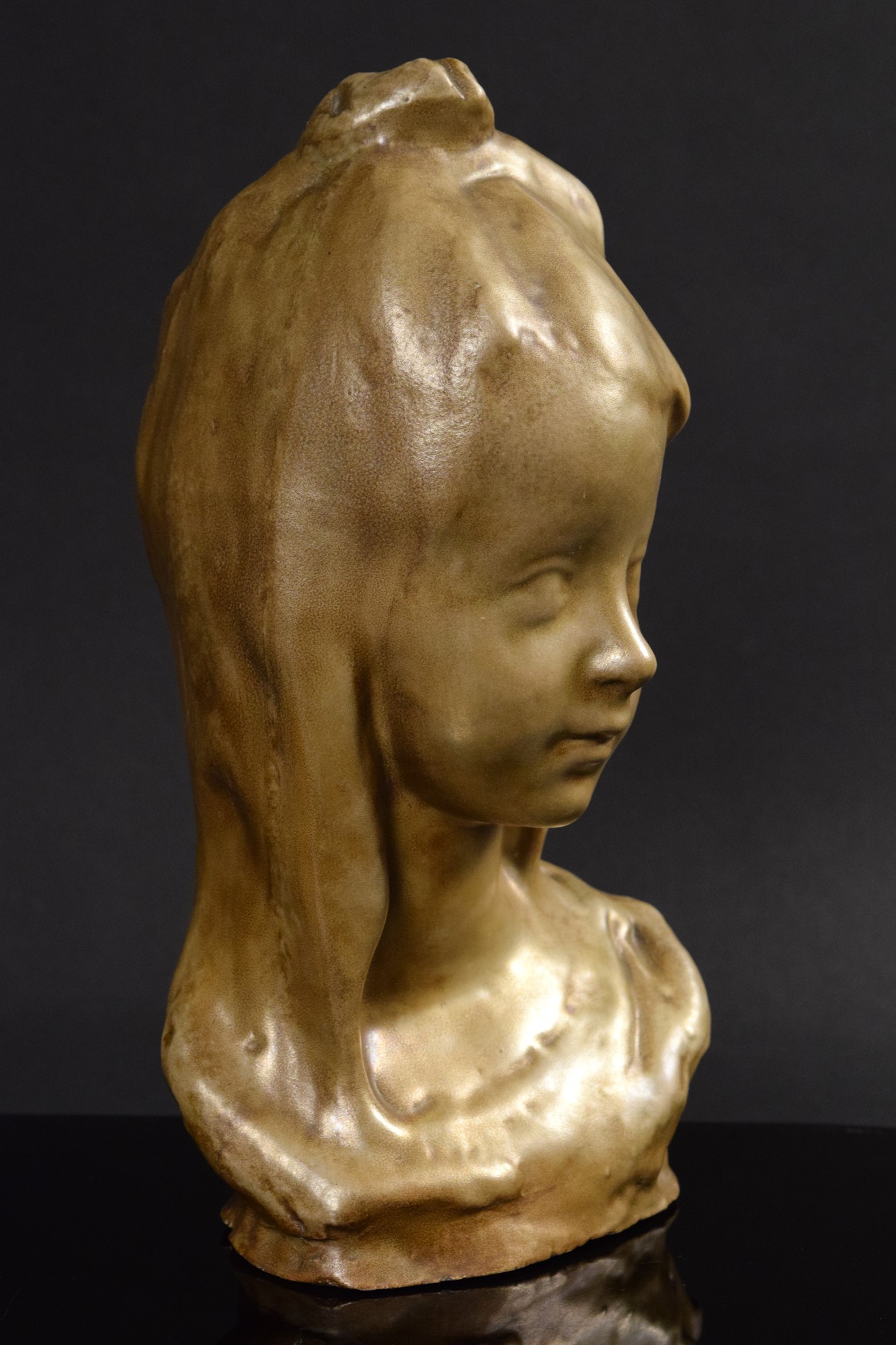 Busto di ragazza