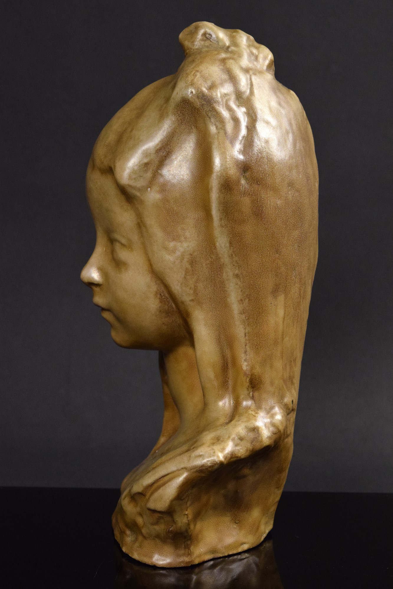 Busto di ragazza