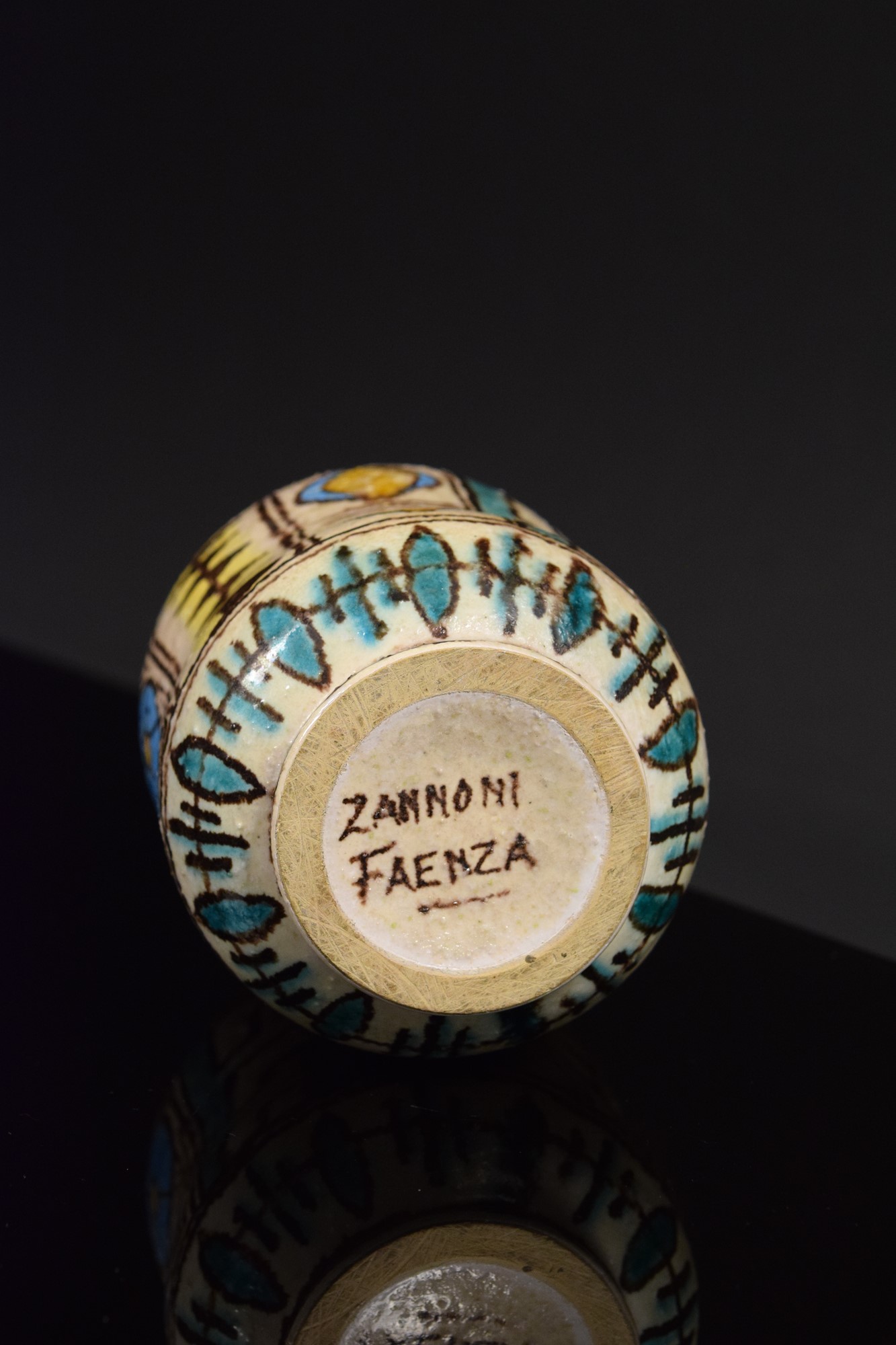 Uberto Zannoni - Vaso geometrico in ceramica policroma