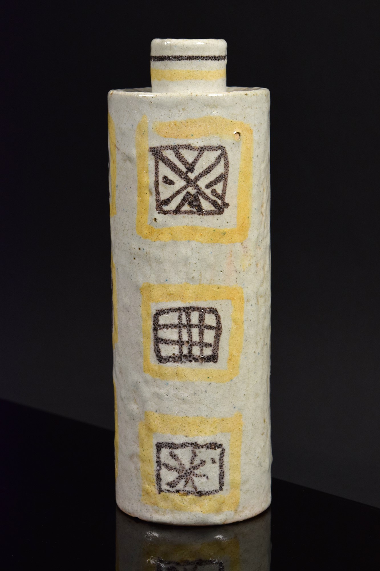 Guerrino Tramonti - Vaso cilindrico in ceramica policroma a decori geometrici