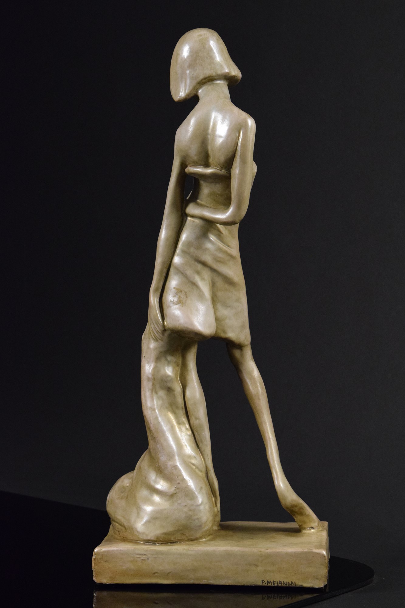 Pietro Melandri - Ragazza in ceramica monocroma