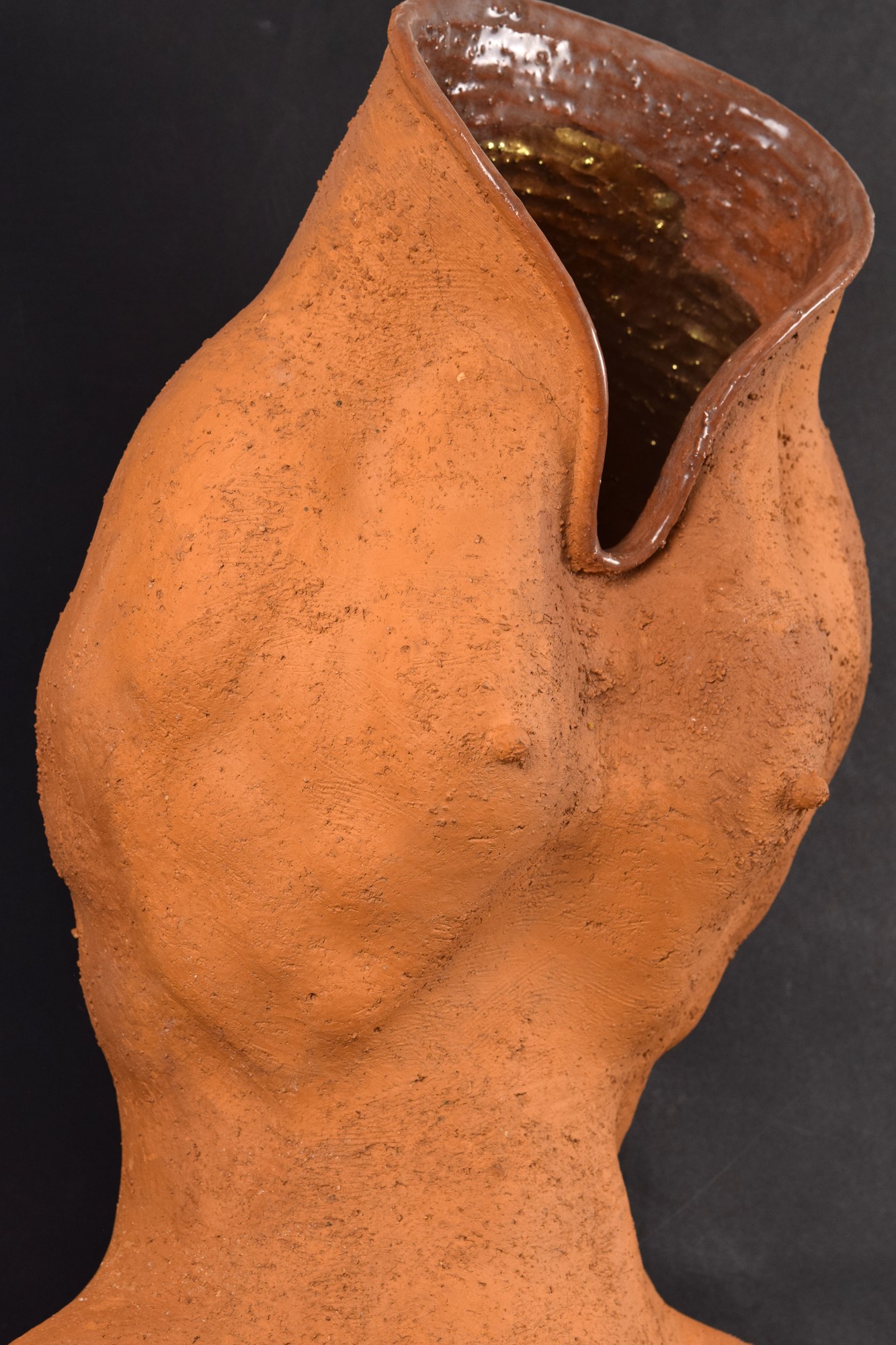 Aldo Rontini - Torso in terracotta greificata e oro