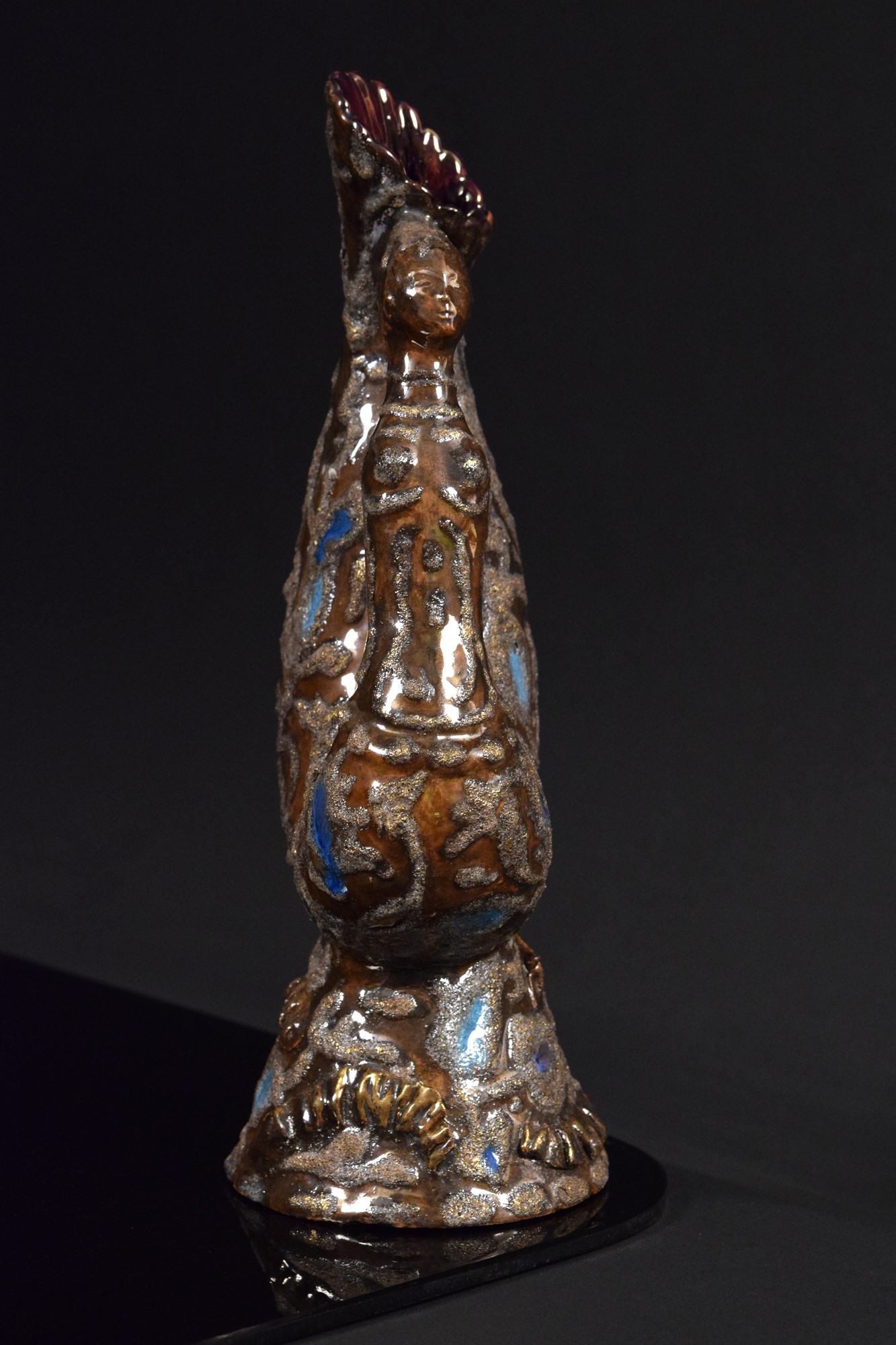 Pietro Melandri - Vaso-sirena in ceramica policroma con decorazioni a rilievo