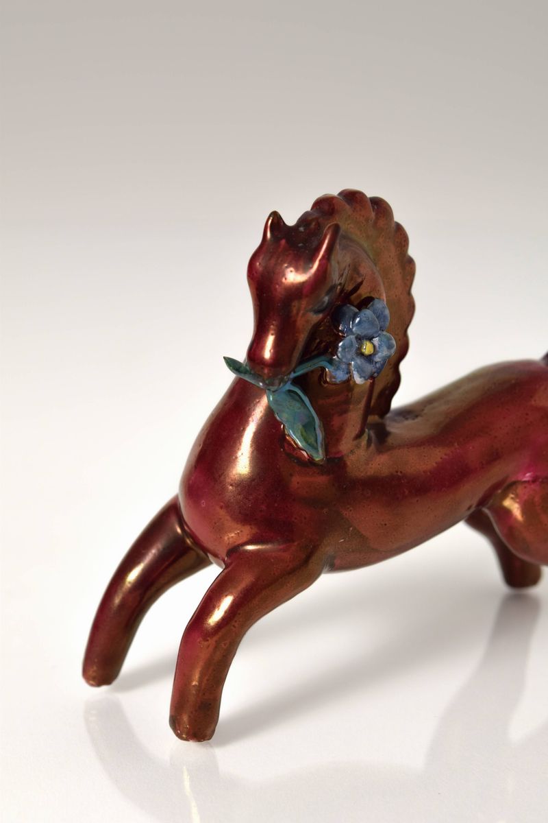 Cavallino con fiore