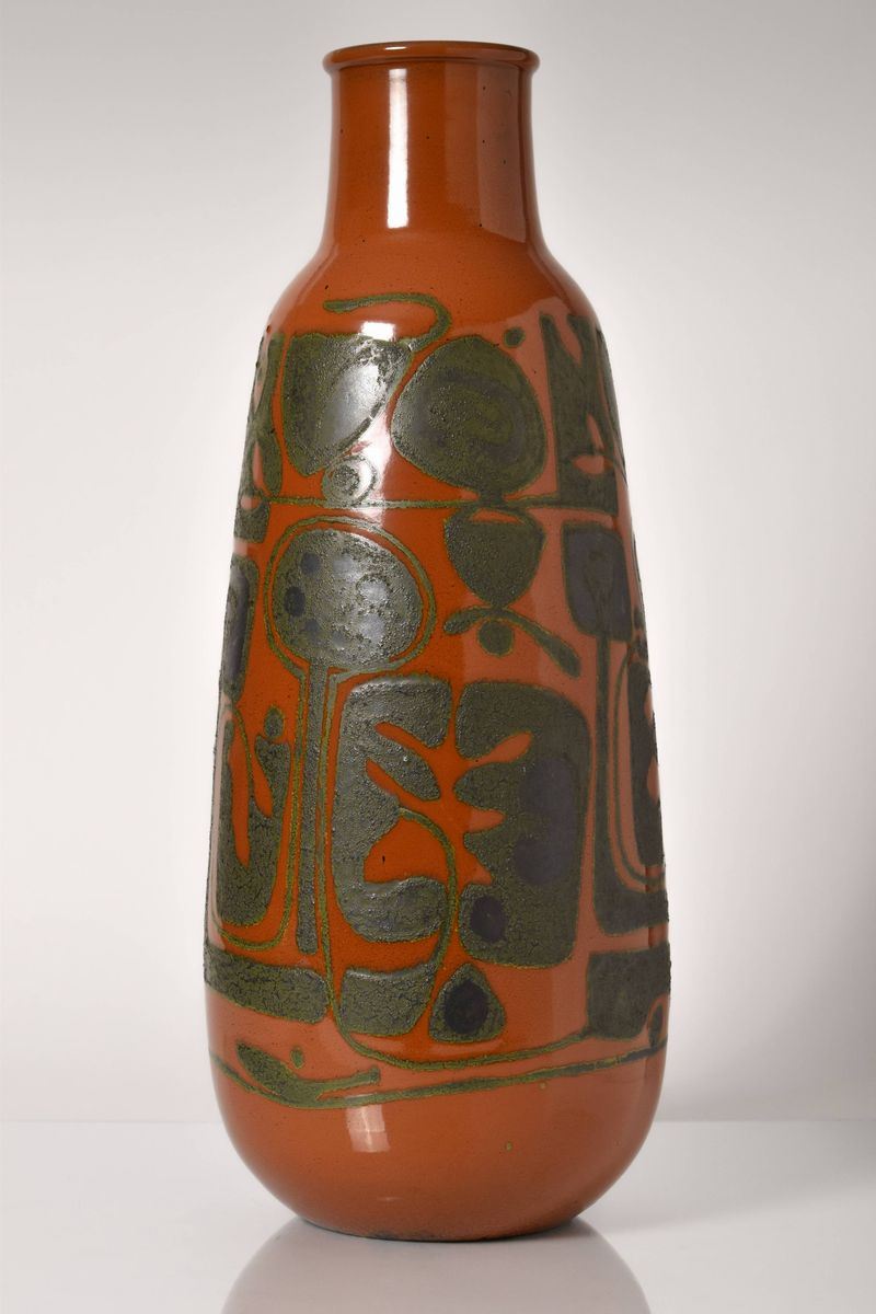 Vaso con figure informali