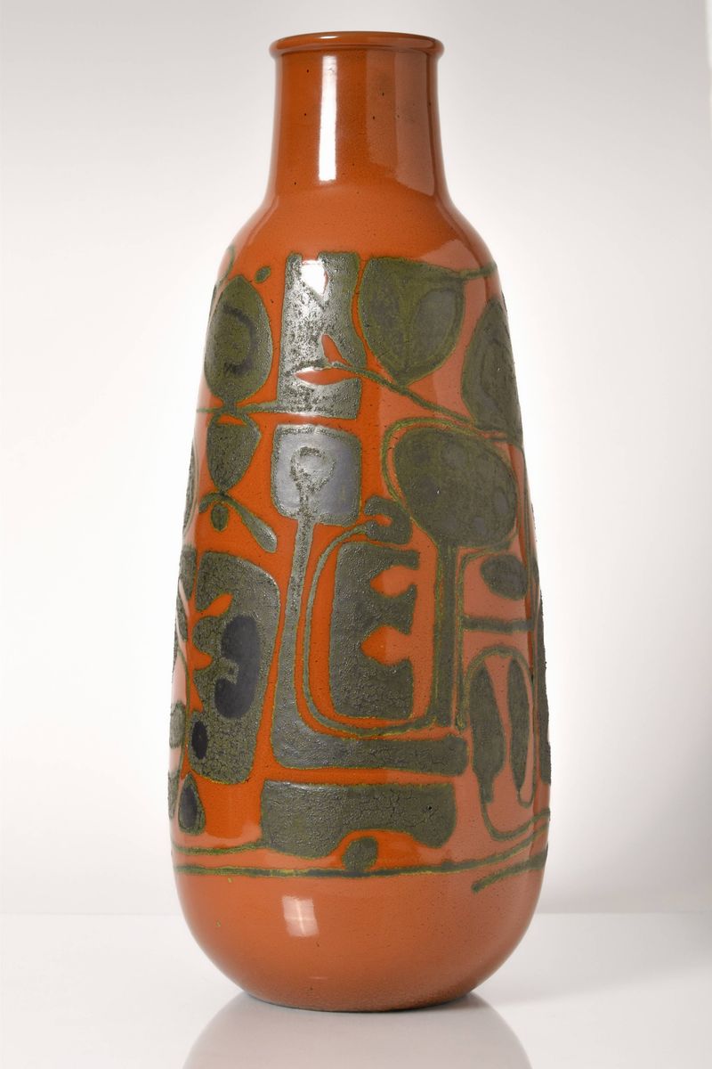 Vaso con figure informali