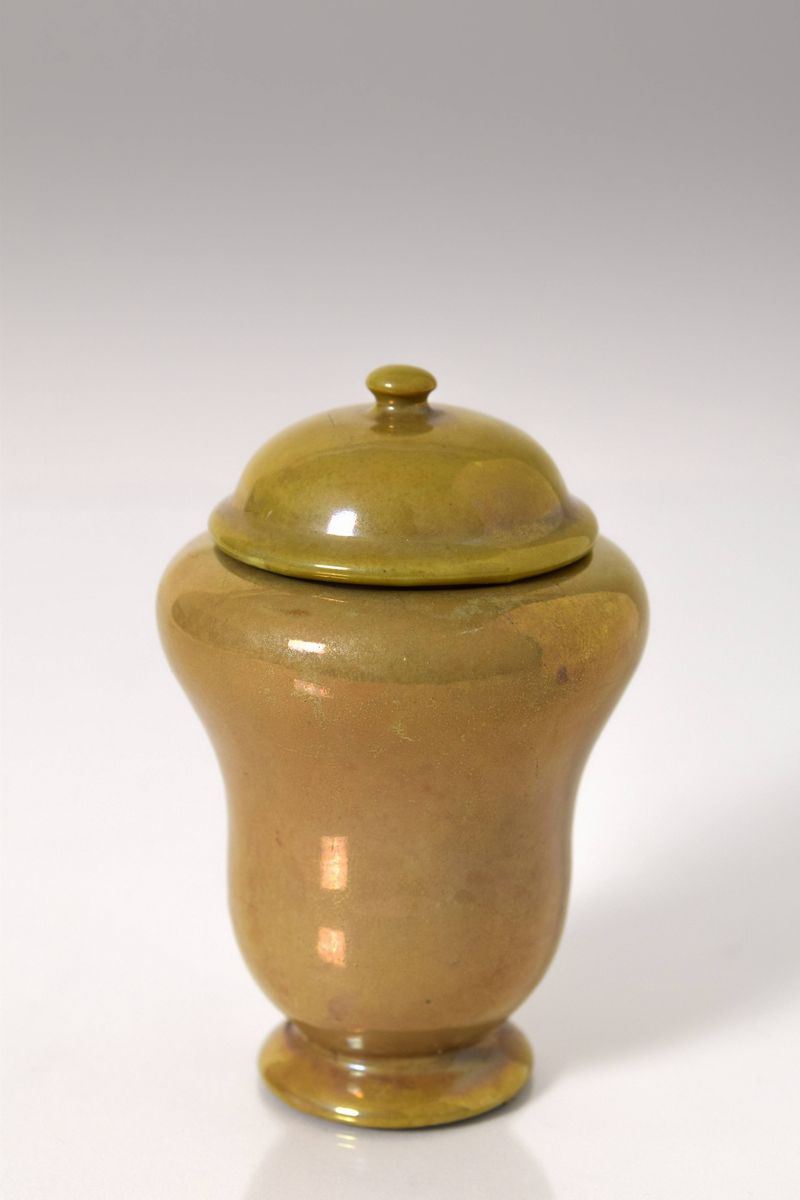 Vasetto con coperchio