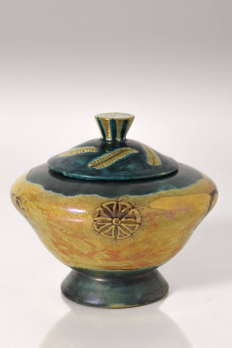 Vasetto con coperchio