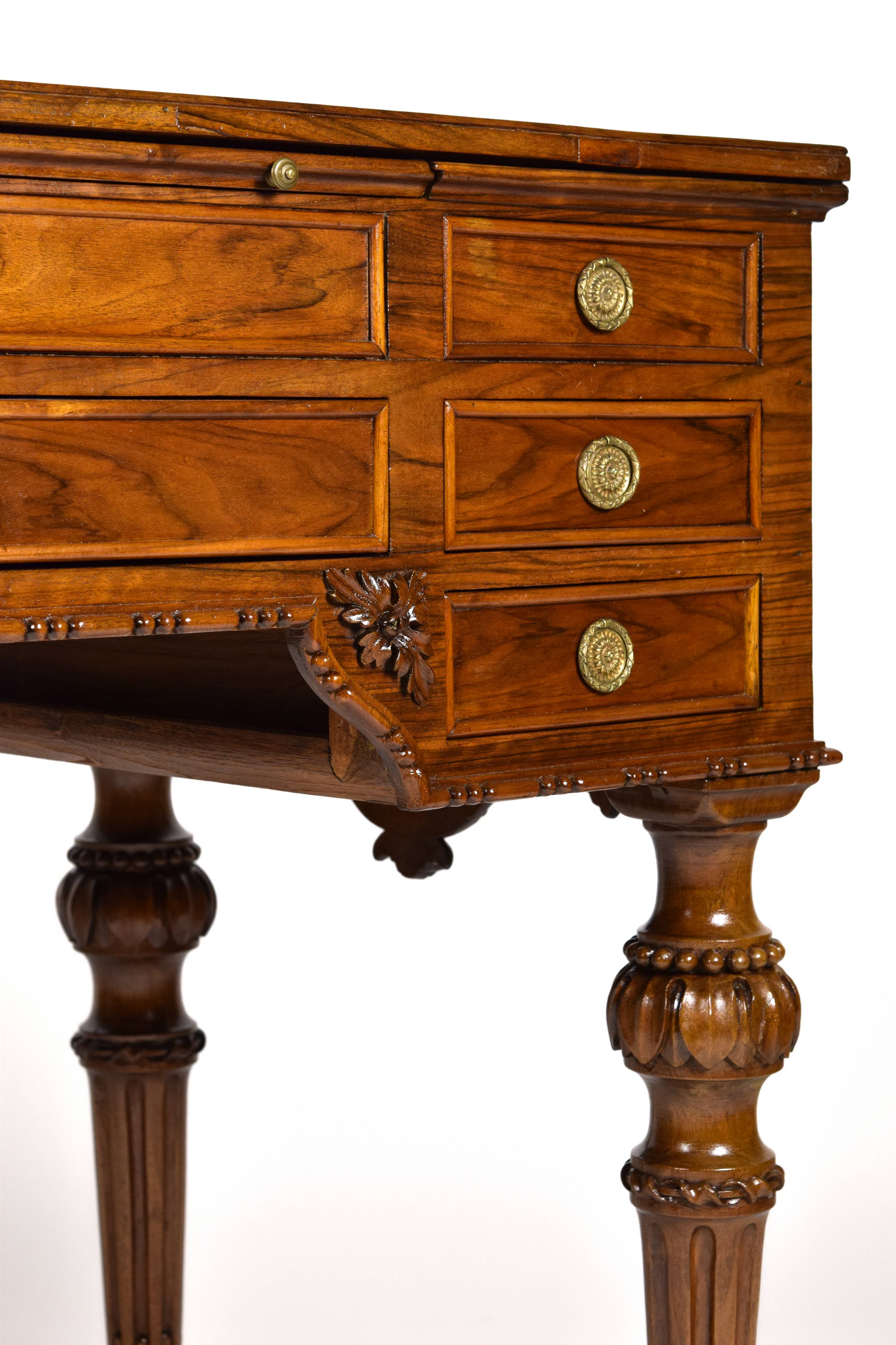 XIX secolo, Scrivania bifronte in legno di noce con piano scorrevole