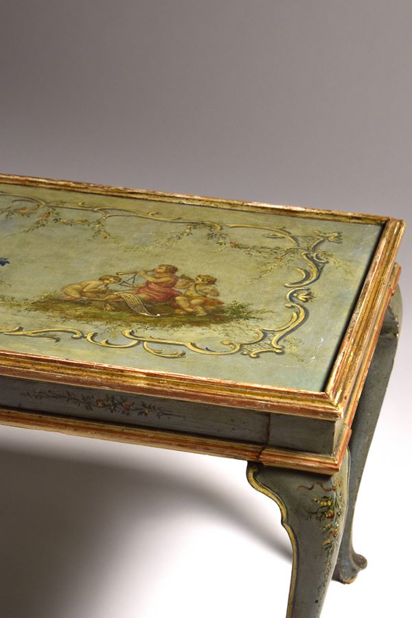 Tavolino da salotto, inizio del XX secolo