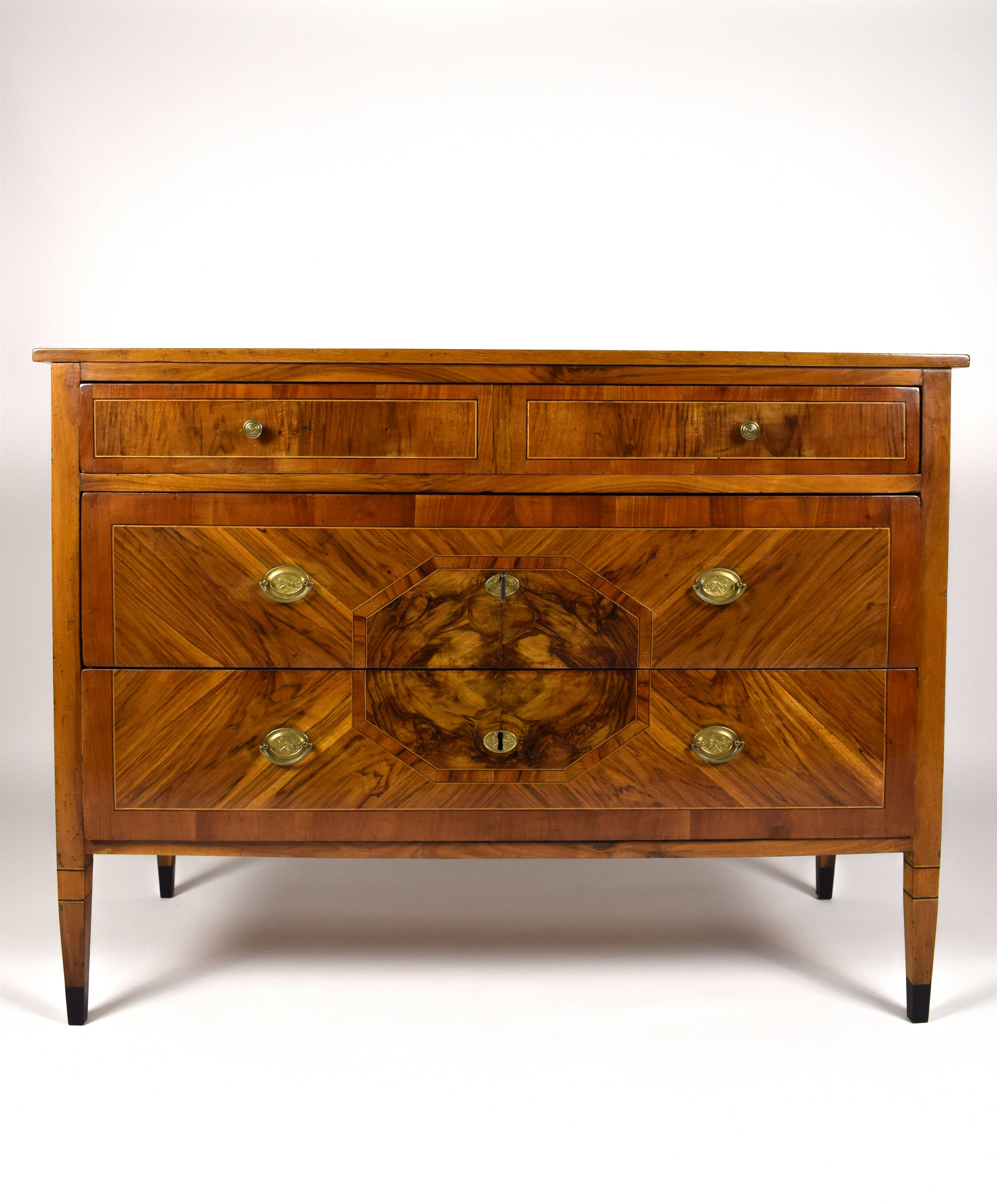 Comò Luigi XVI, fine XVIII secolo