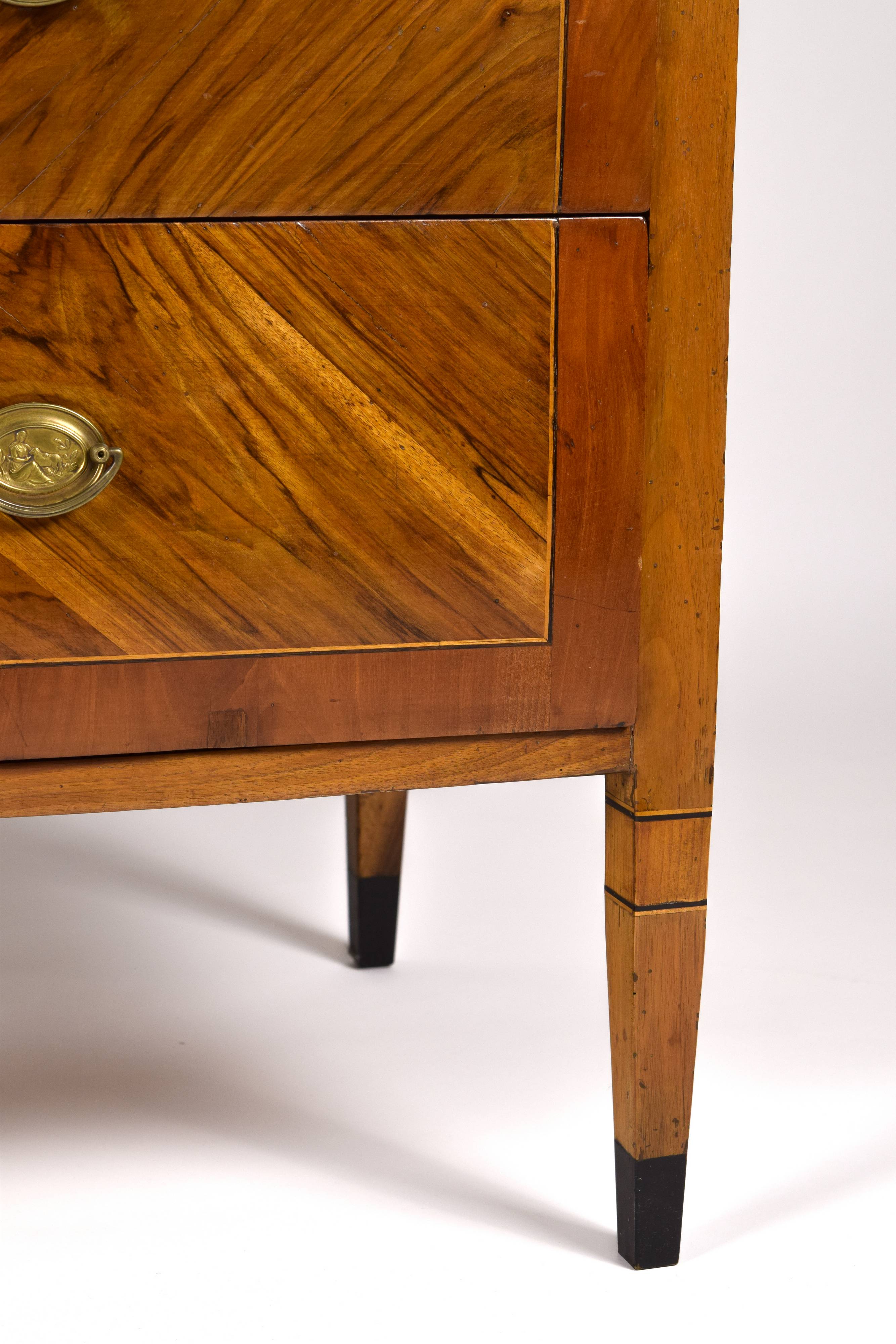 Comò Luigi XVI, fine XVIII secolo